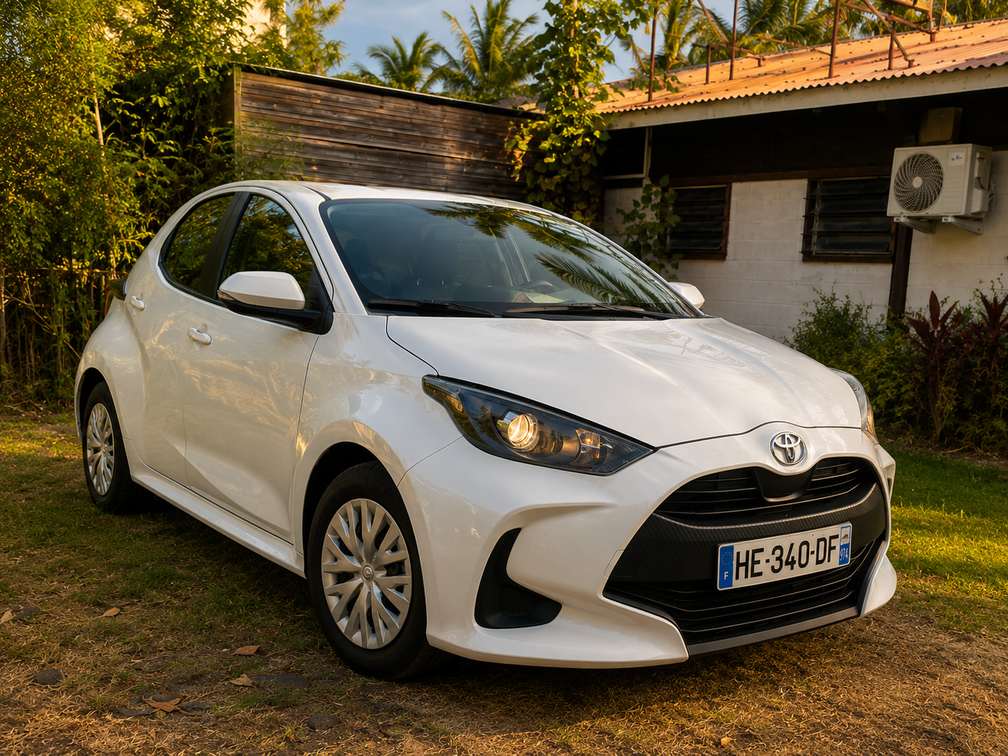 TOYOTA YARIS - photo 2