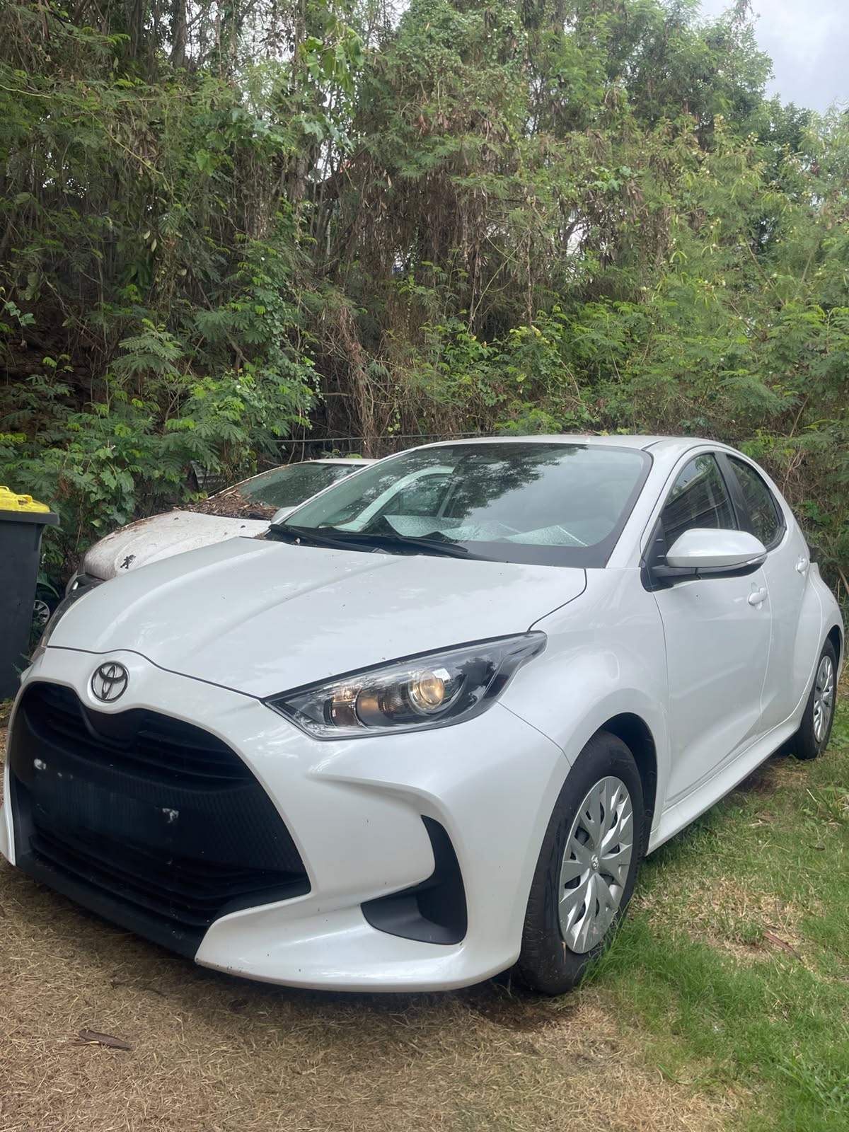 TOYOTA YARIS - photo 3