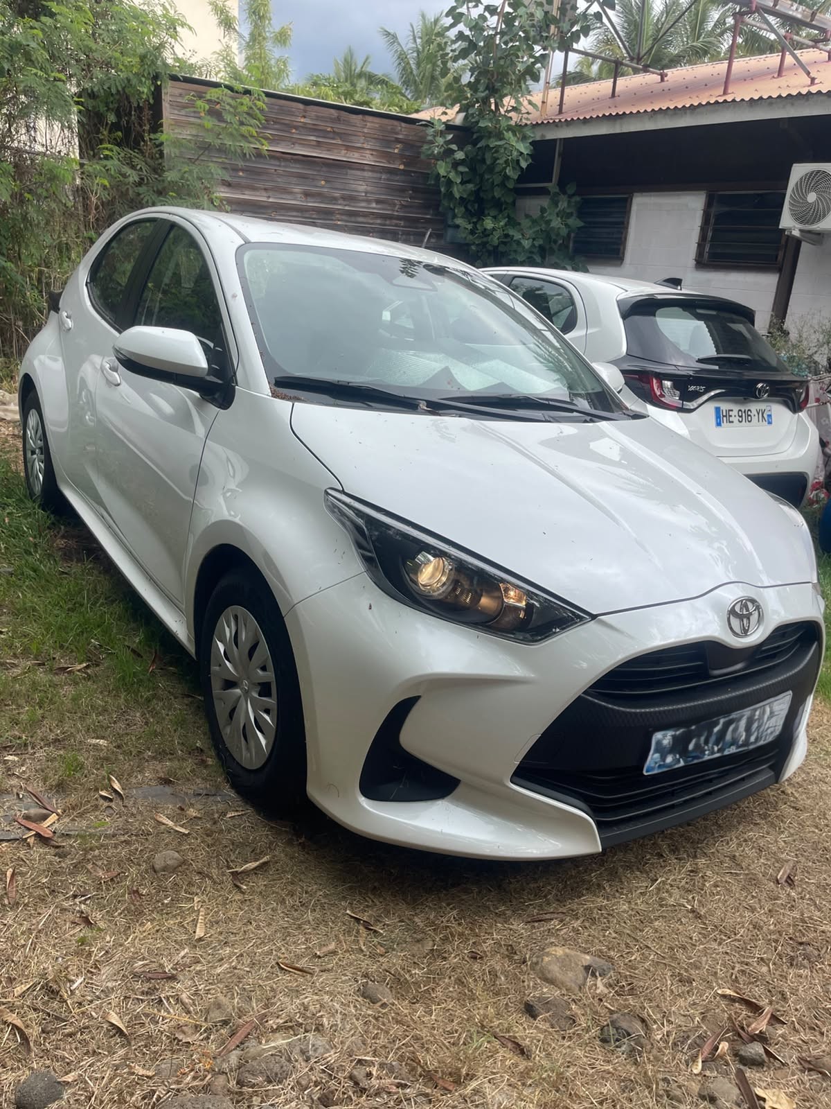 TOYOTA YARIS - photo 4