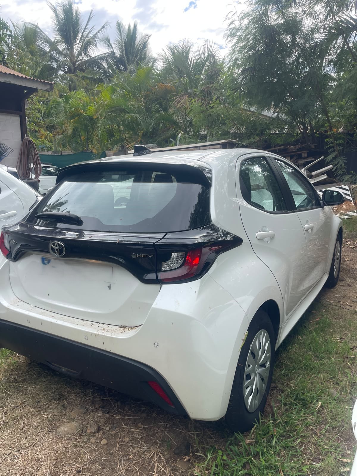 TOYOTA YARIS - photo 2
